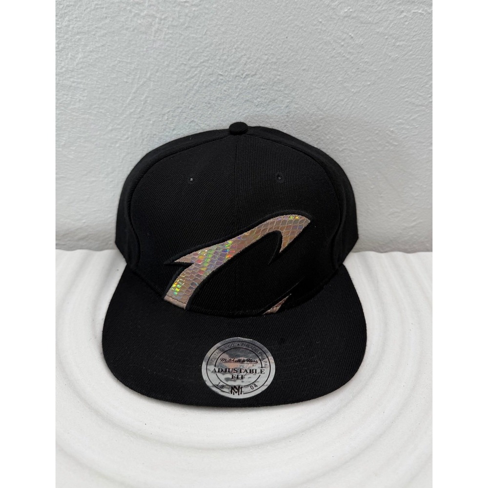 Mitchell & Ness Cleveland Cavaliers Snapback Hat Black Holographic NBA Cap‎
